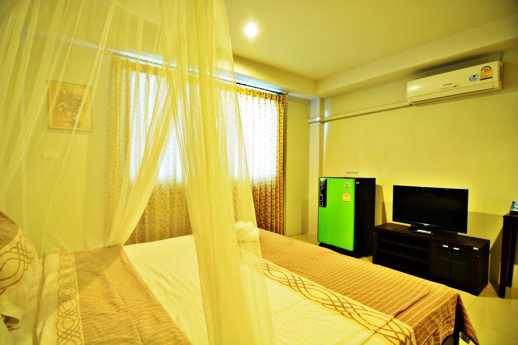 The Day Hotel Чонбурі Номер фото